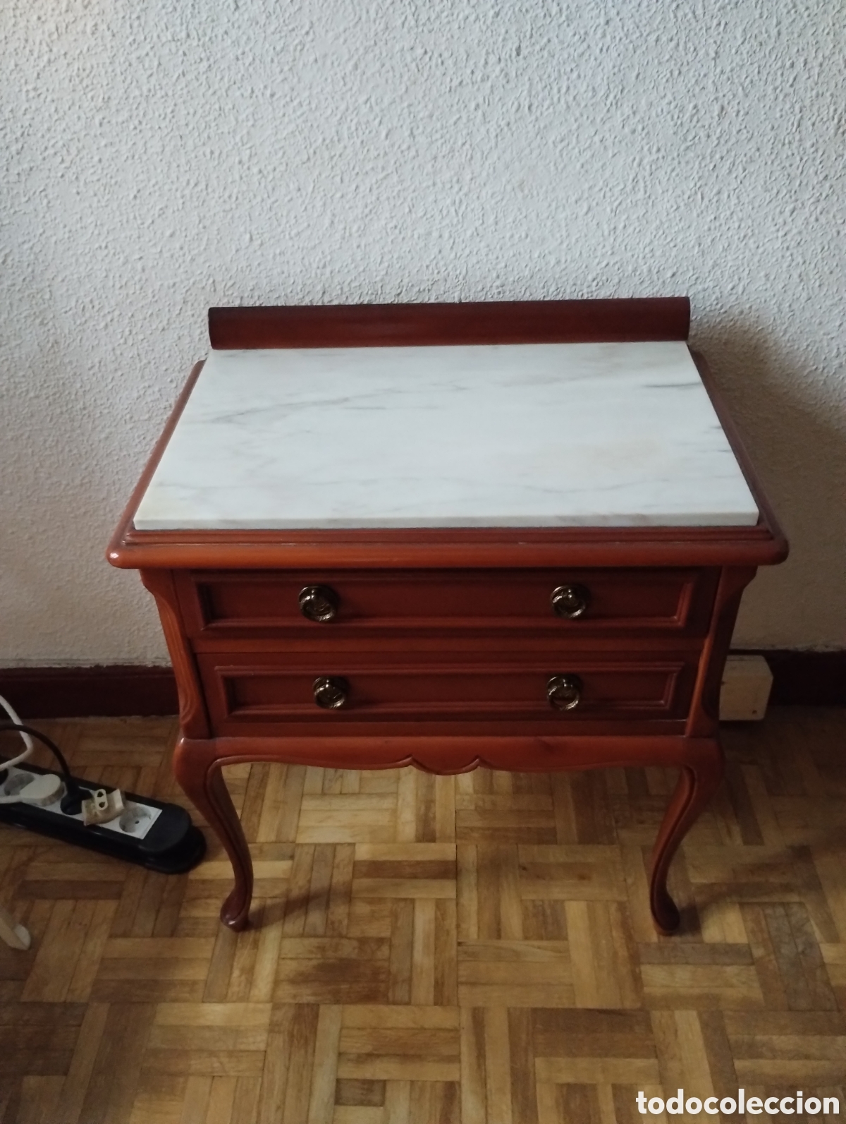 Antig&uuml;edades: C&oacute;moda isabelina de madera y m&aacute;rmol - Foto 2