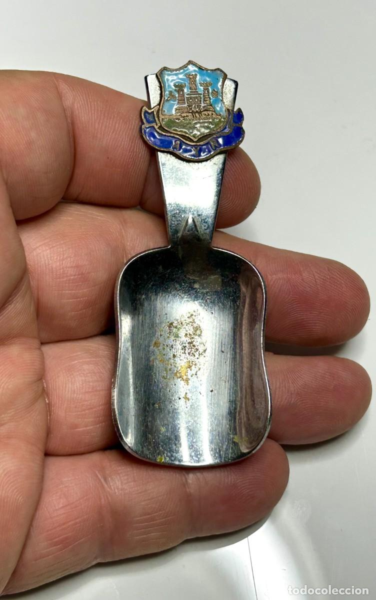 Antig&uuml;edades: 3919.Cuchara para t&eacute; en hebras (conocida en ingl&eacute;s como caddy spoon) Ayr, Escocia