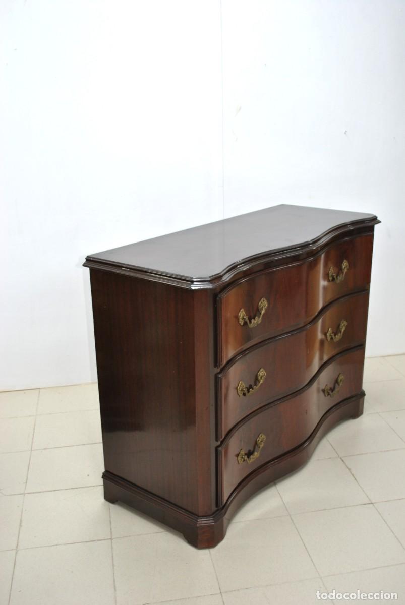 Antig&uuml;edades: Antigua c&oacute;moda bombeada de caoba estilo ingl&eacute;s - Foto 6