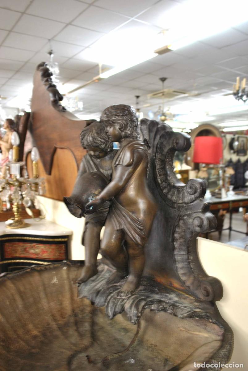 Antig&uuml;edades: Gran fuente escult&oacute;rica de bronce con querubines - Foto 6