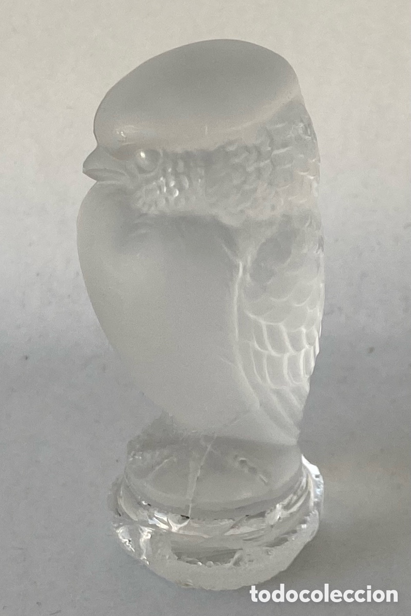 Antig&uuml;edades: Figura de cristal esmerilado y satinado de la firma francesa Lalique