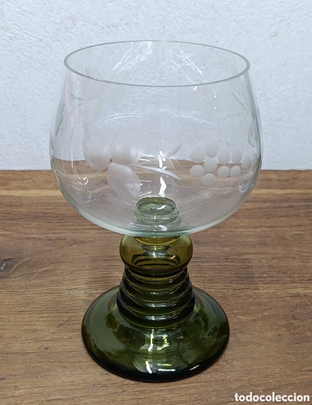 Antig&uuml;edades: GRAN COPA DE CRISTAL TALLADO, DE ESTILO ROEMER, ALEMANIA A&Ntilde;OS 50.