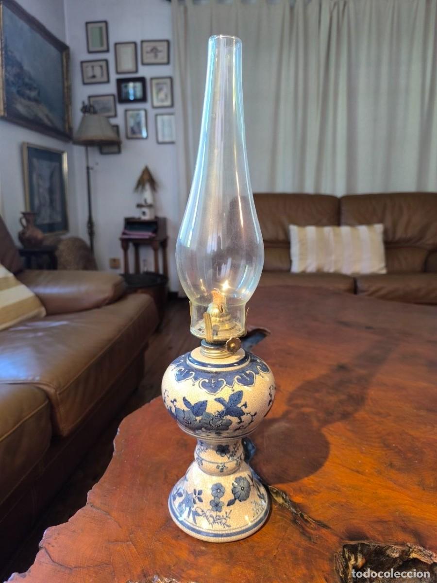 Antig&uuml;edades: Precioso quinque de 47 cm de alto sellado en la base victoria ware iristone