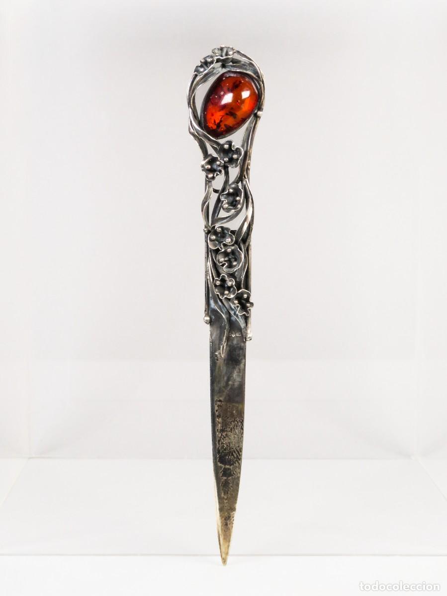Antig&uuml;edades: Abrecartas de plata y &aacute;mbar estilo Art Nouveau principios del siglo XX