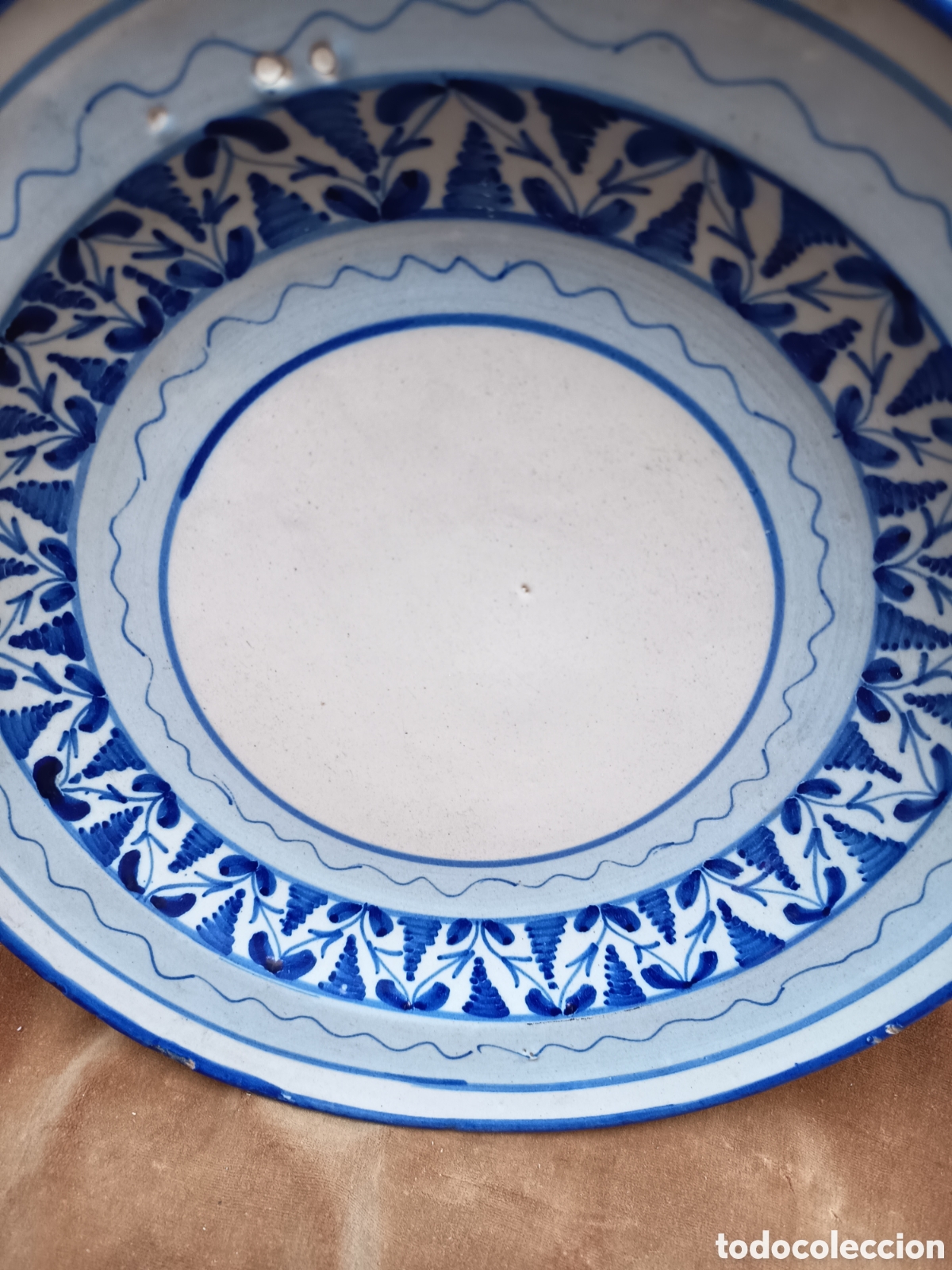 Antig&uuml;edades: Plato Manises decoraci&oacute;n en azules - Foto 2