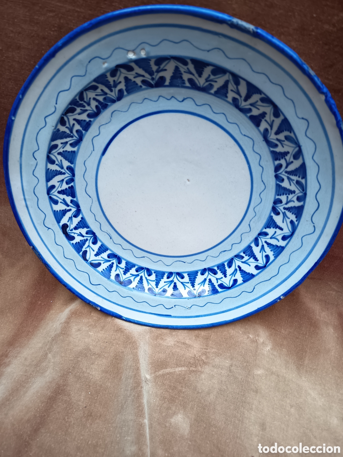 Antig&uuml;edades: Plato Manises decoraci&oacute;n en azules