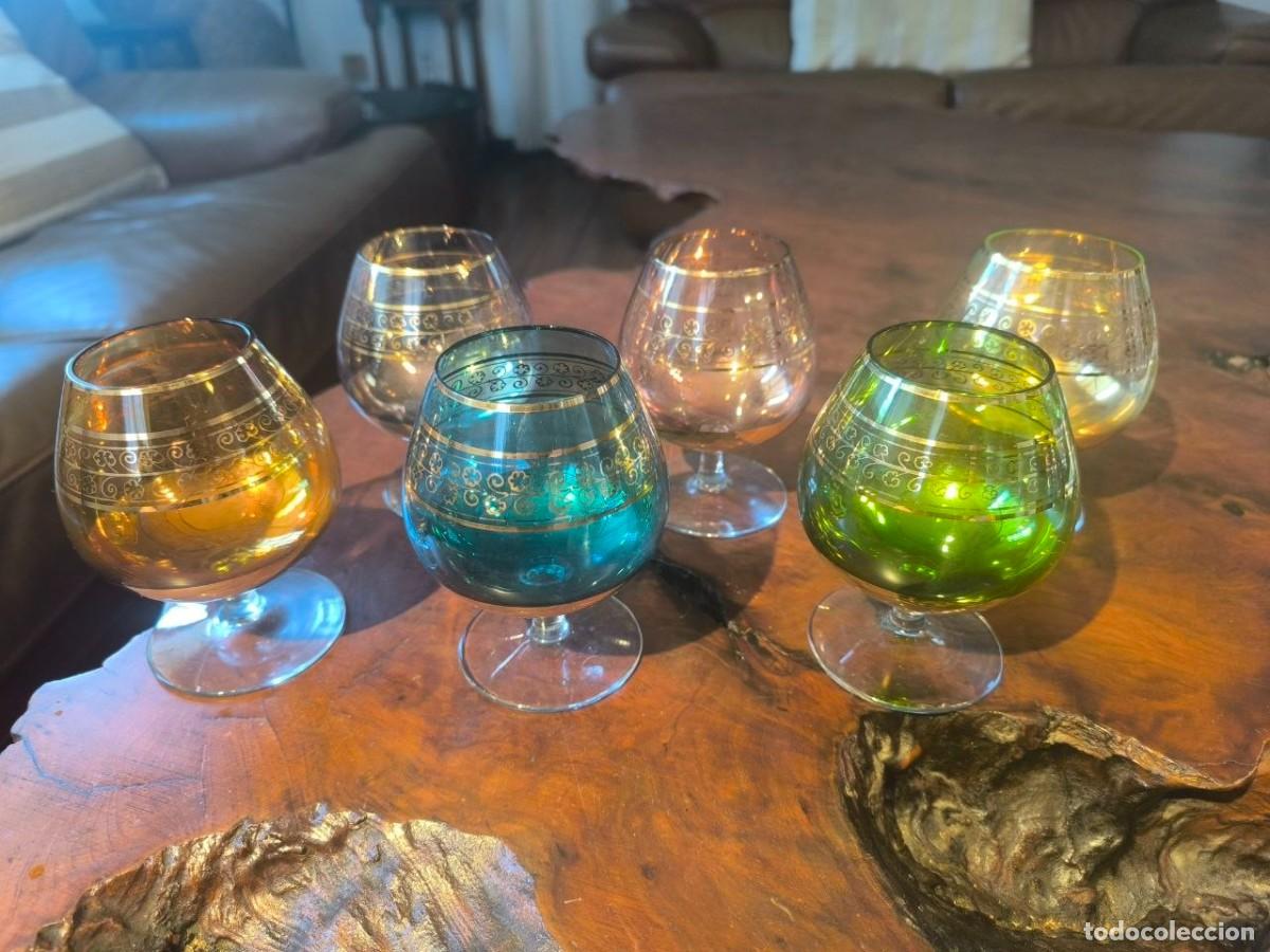 Antig&uuml;edades: Conjunto vintage de 6 copas de co&ntilde;ac de cristal de Murano grabadas y pintadas con oro 24 K PERFECTAS