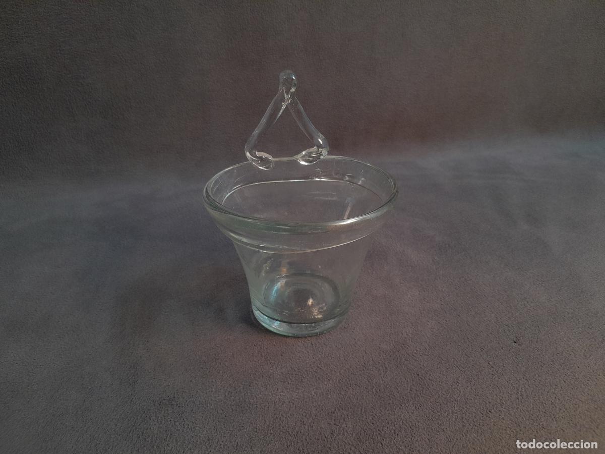 Antig&uuml;edades: BENDITERA DE CRISTAL SOPLADO. SIGLO XIX.