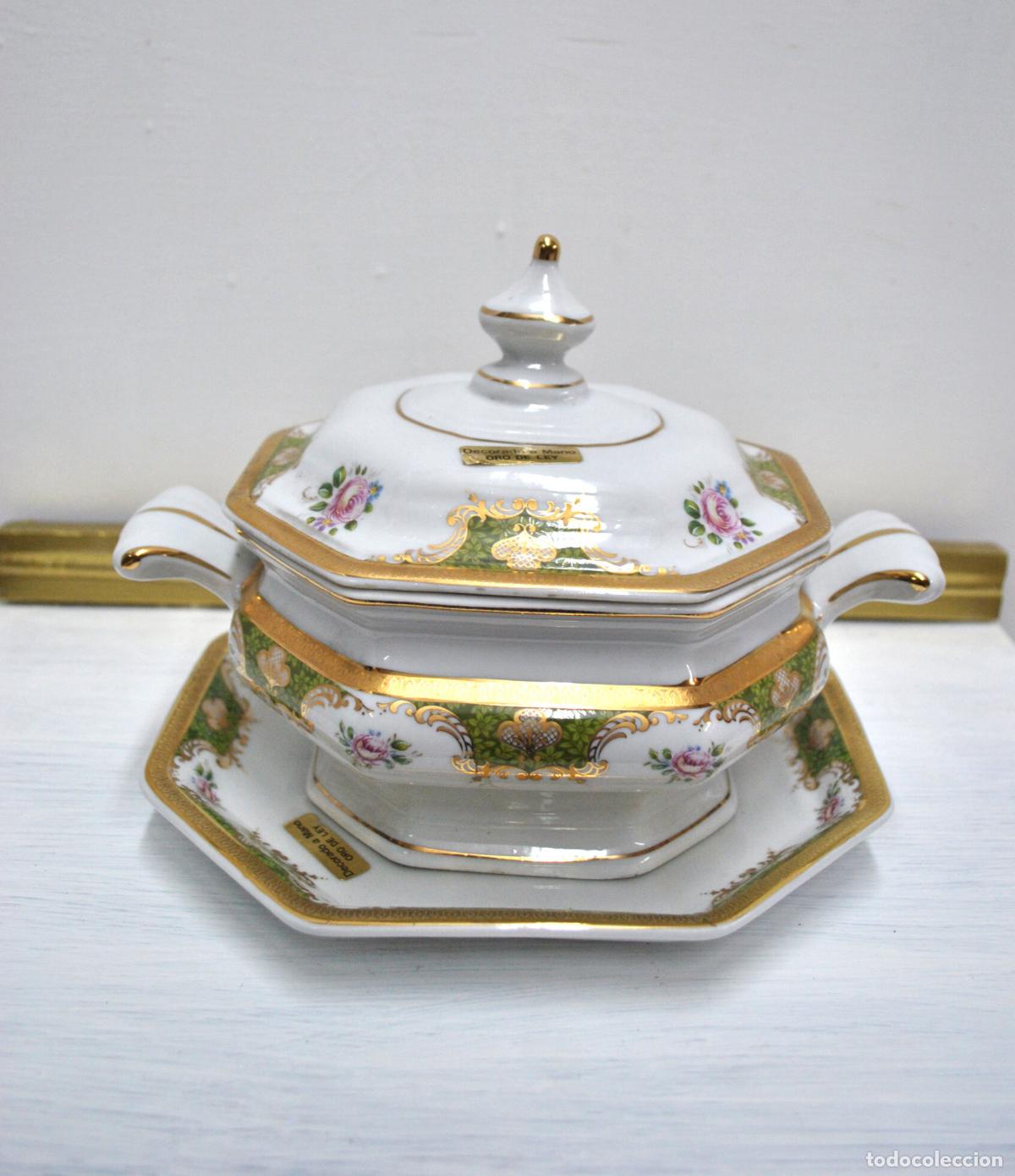 Antig&uuml;edades: Sopera de porcelana Galher decorada con oro de ley