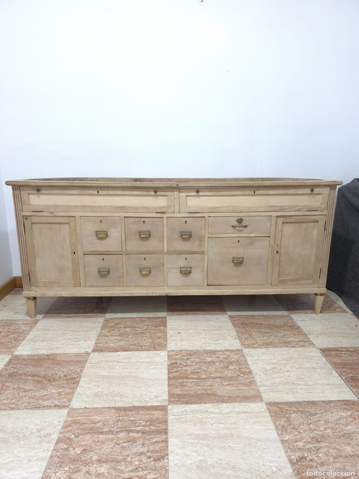 Antig&uuml;edades: Mostrador comercial antiguo de madera - Foto 8