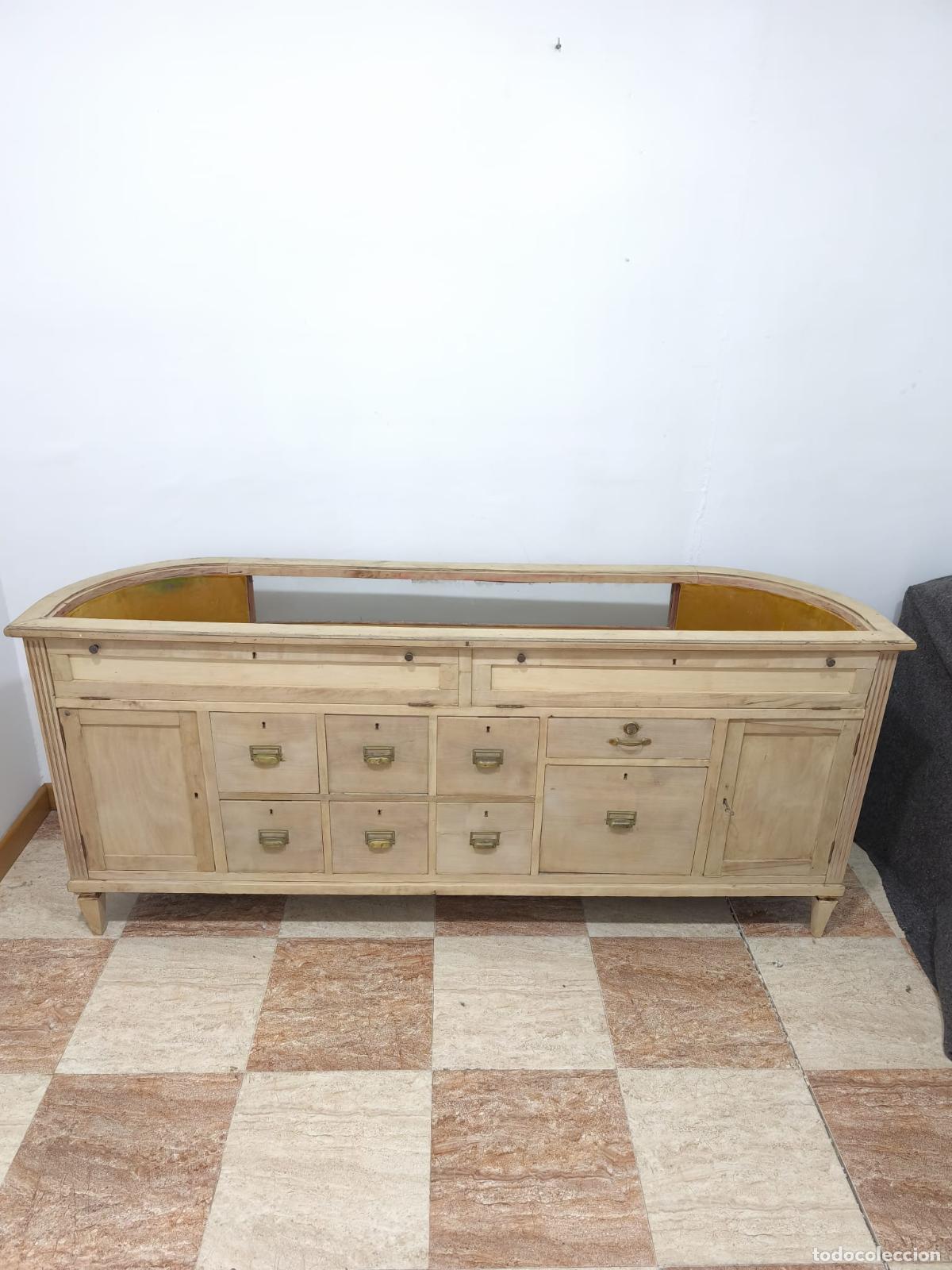 Antig&uuml;edades: Mostrador comercial antiguo de madera - Foto 9