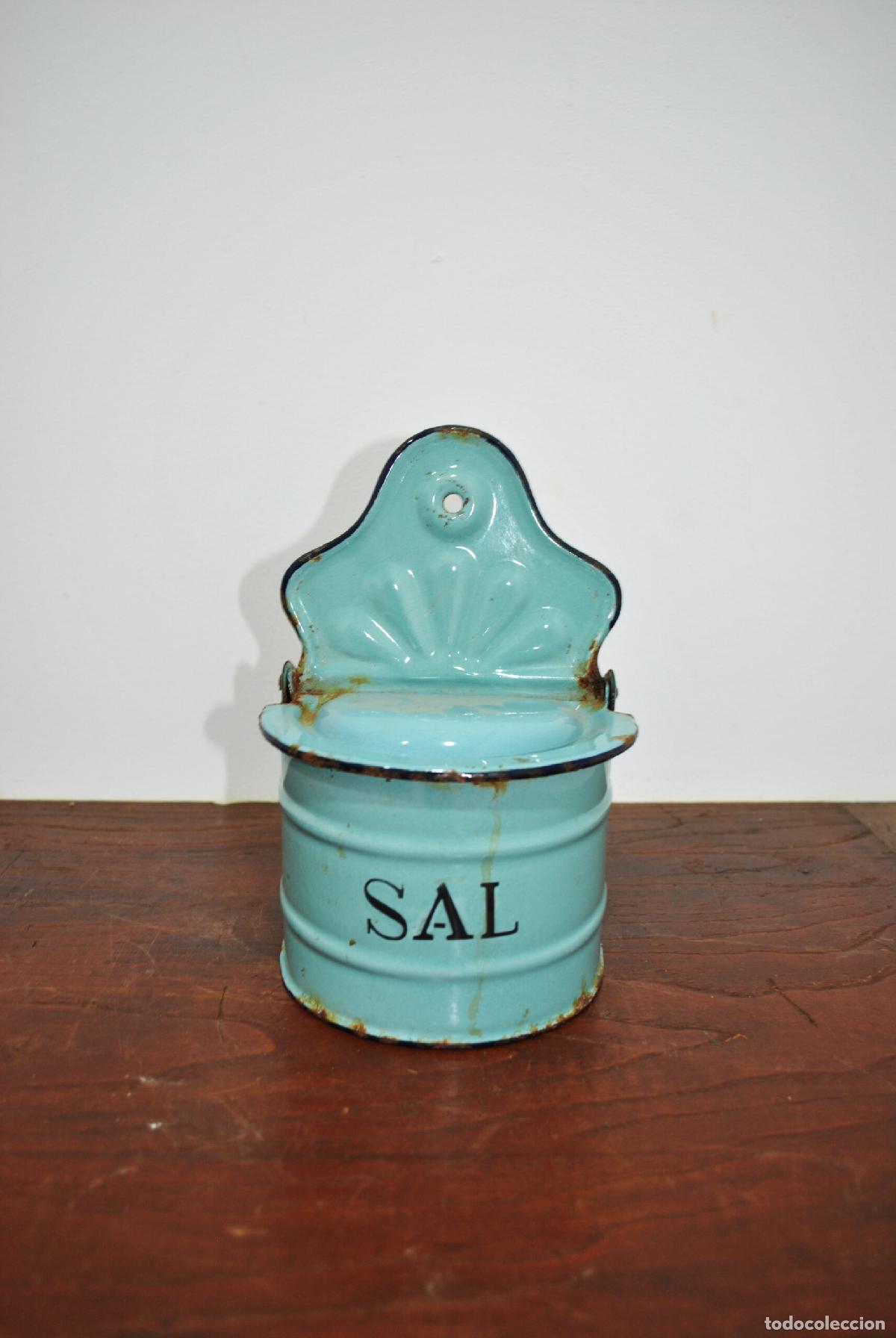 Antig&uuml;edades: Salero antiguo esmaltado azul turquesa