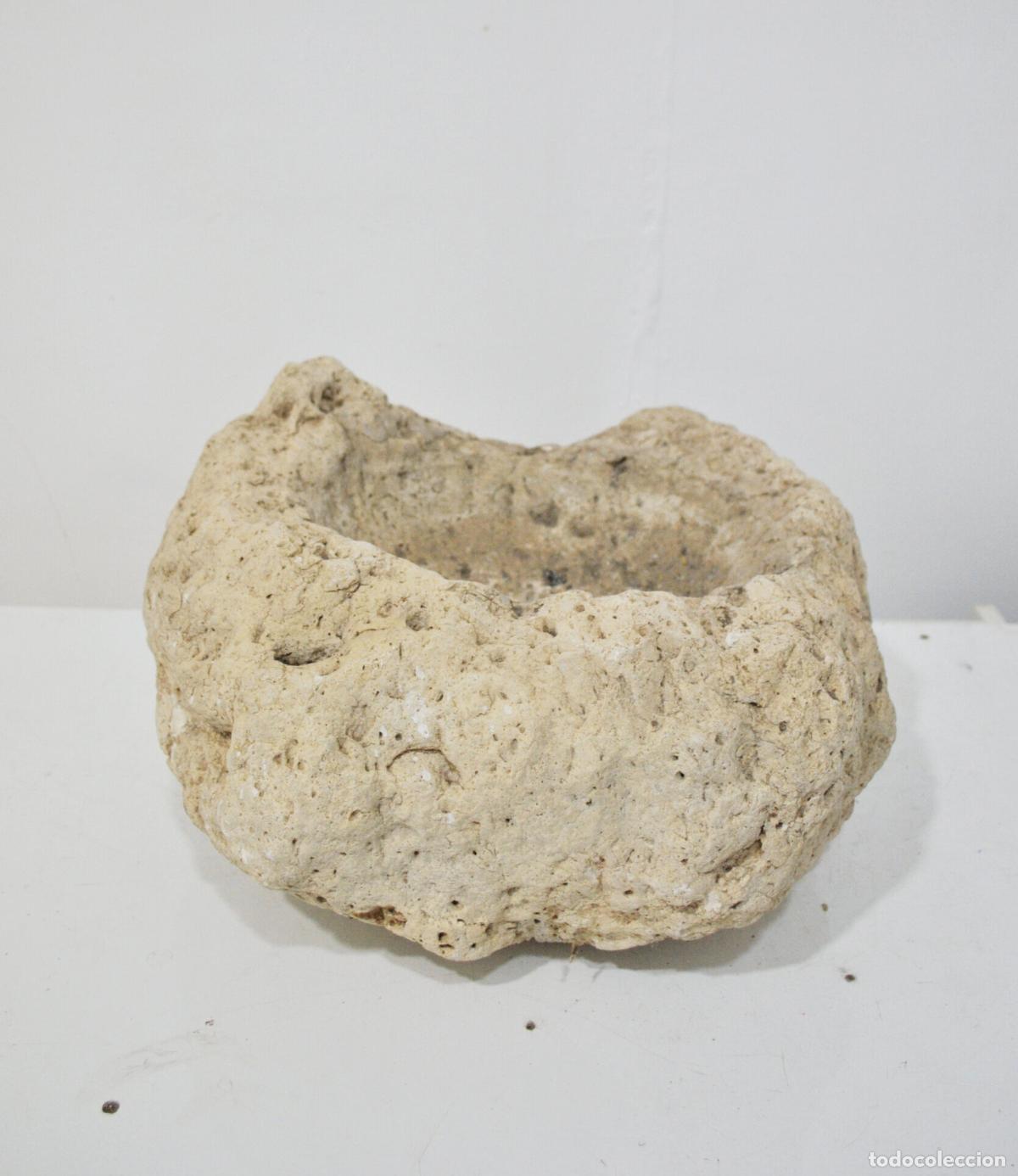 Antig&uuml;edades: Piedra pil&oacute;n de piedra