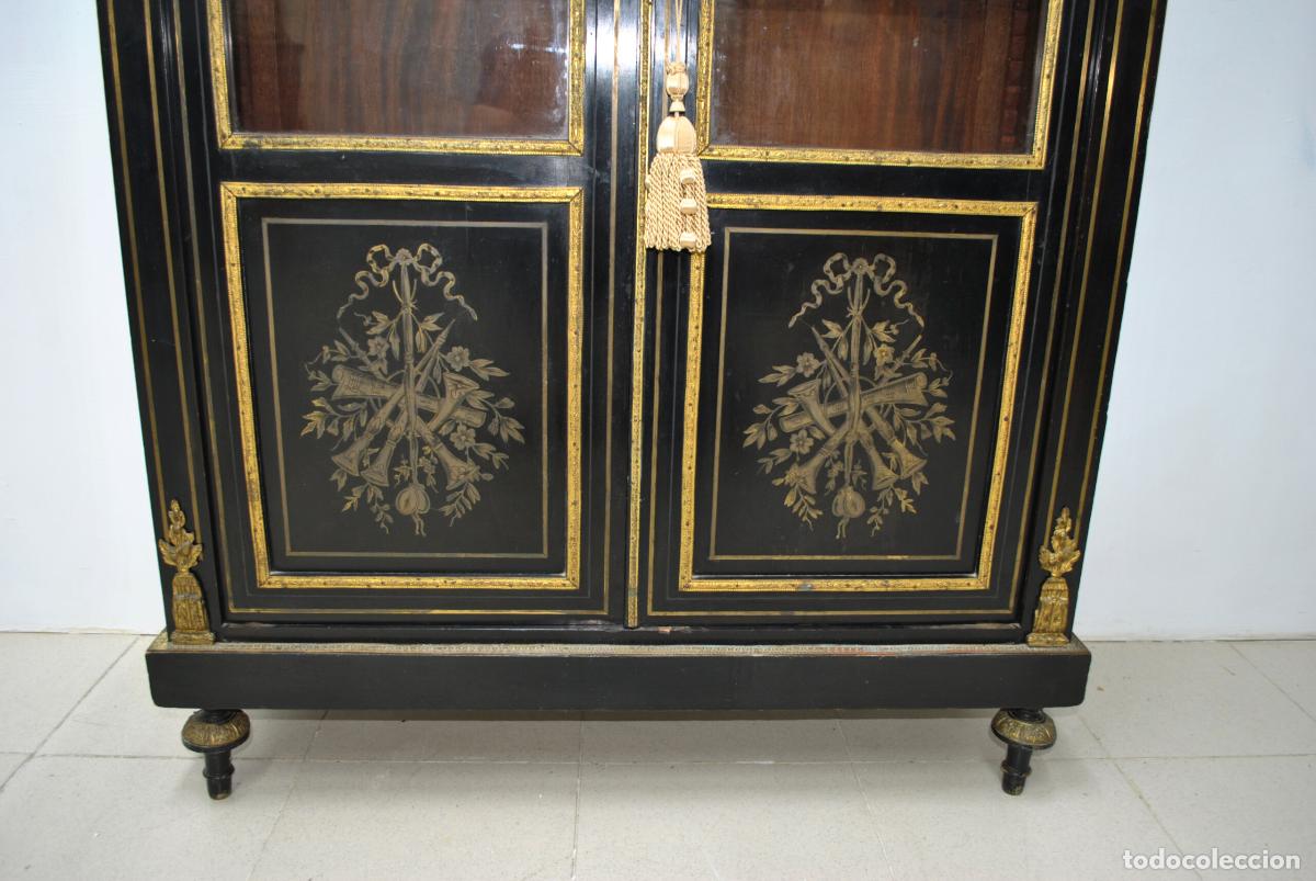 Antig&uuml;edades: Vitrina antigua Napole&oacute;n III - Foto 5