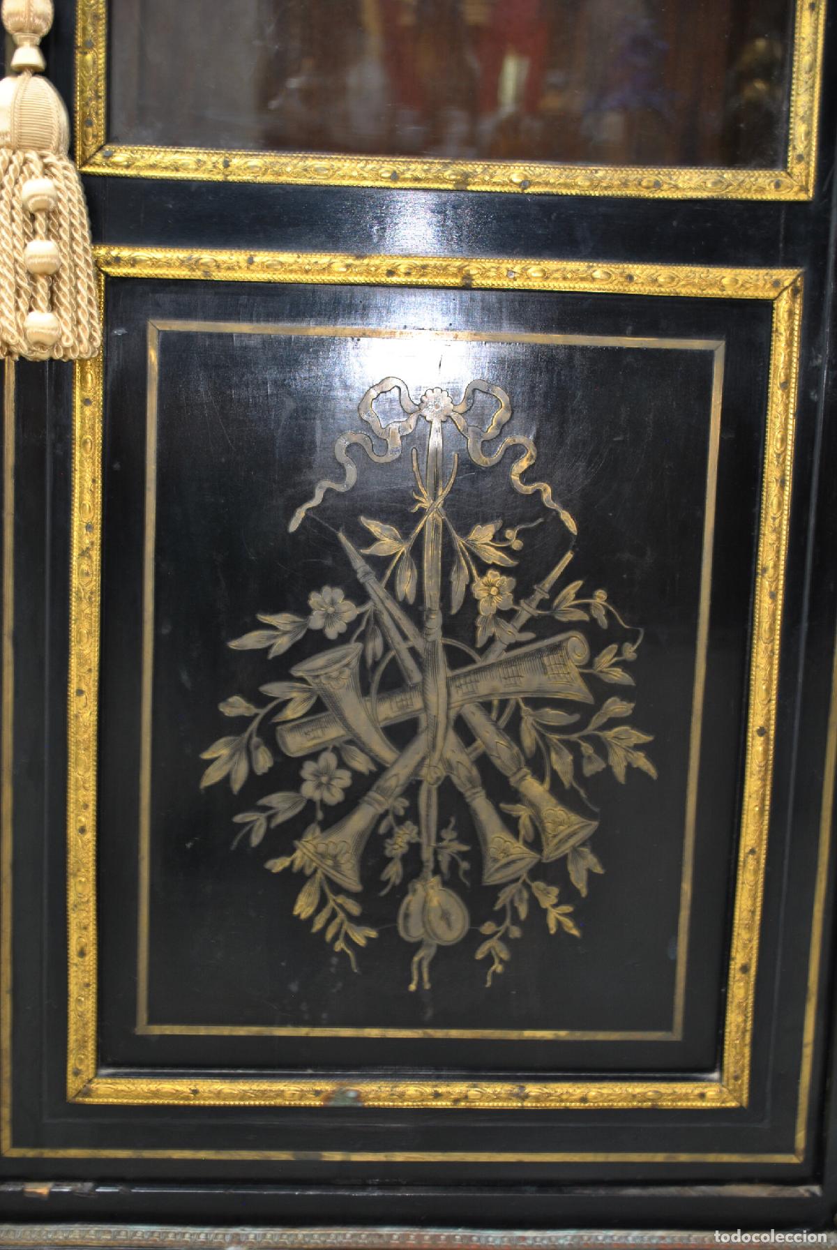 Antig&uuml;edades: Vitrina antigua Napole&oacute;n III - Foto 6