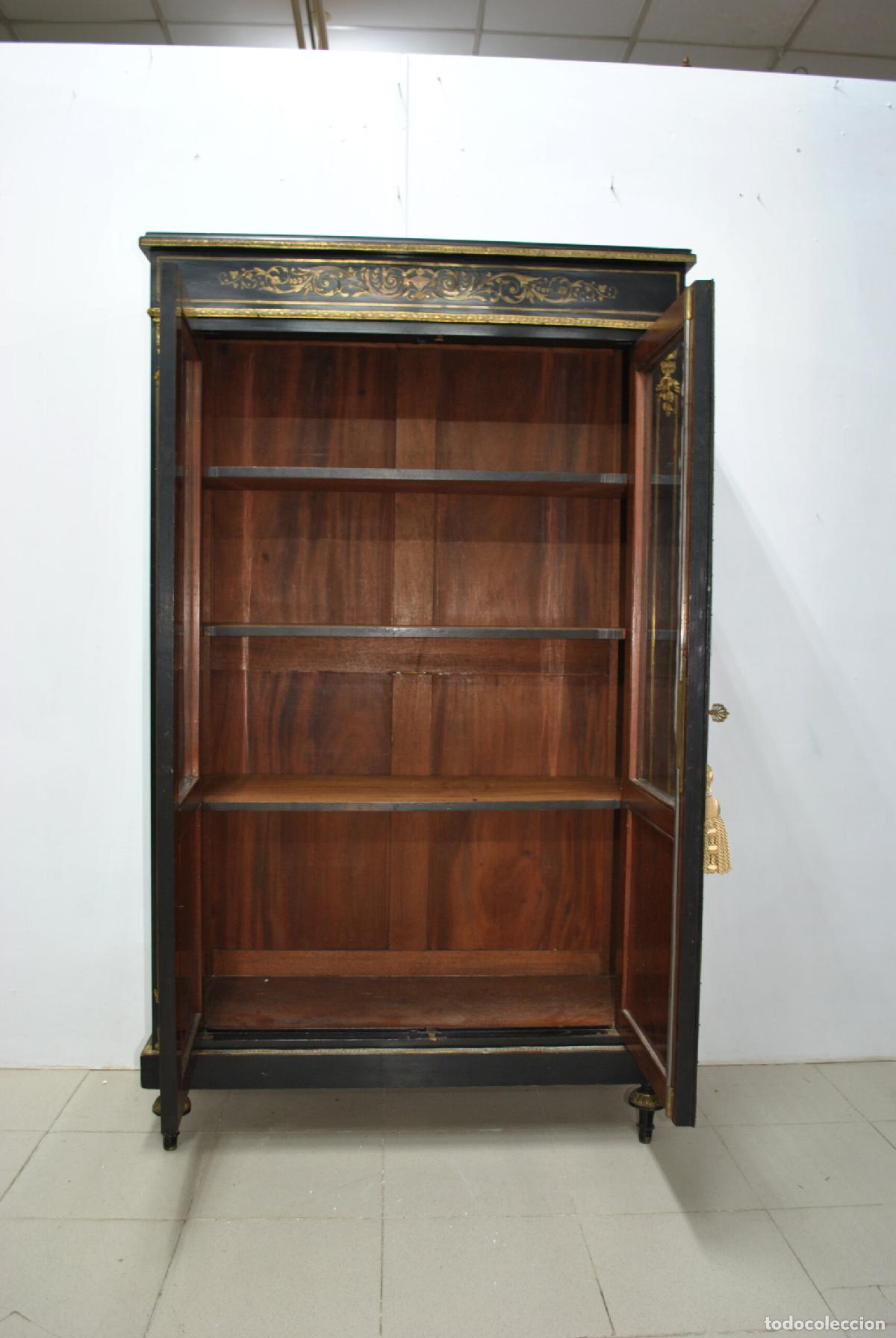 Antig&uuml;edades: Vitrina antigua Napole&oacute;n III - Foto 7