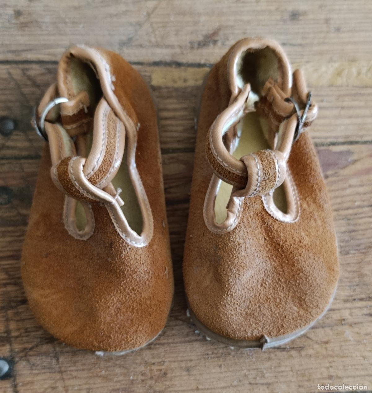 Antig&uuml;edades: ZAPATILLAS DE NI&Ntilde;O. NUMERO 17. APARICIO. CALZADO. SIN USO Y EN SU CAJA