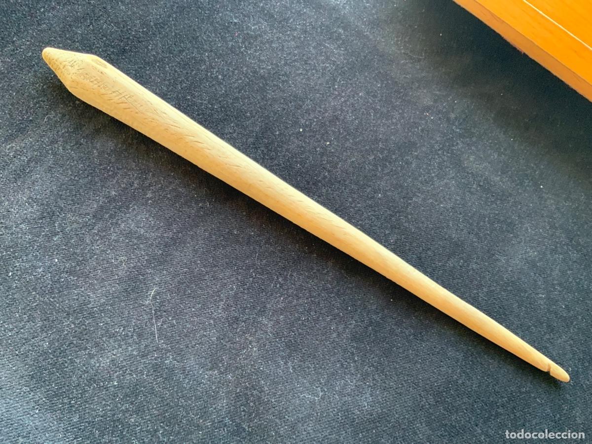 Antig&uuml;edades: Antiguo uso de madera tallado a mano, arte pastoril, 31cm, 44gr.