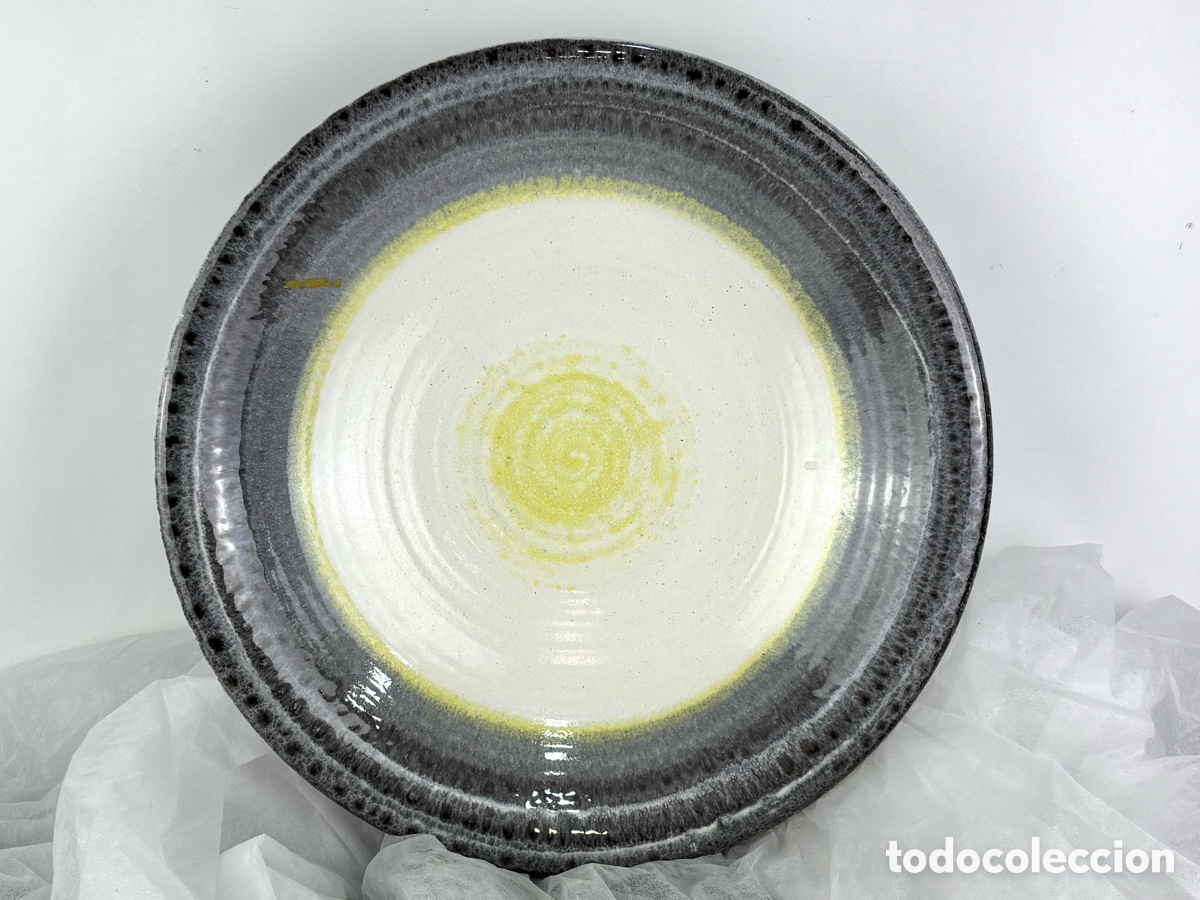 Antiques: GRAN CENTRO PORCELANA ALEMANA - ART DEC&Oacute; - PATAS CON FRUTAS - 41 X 41 CM