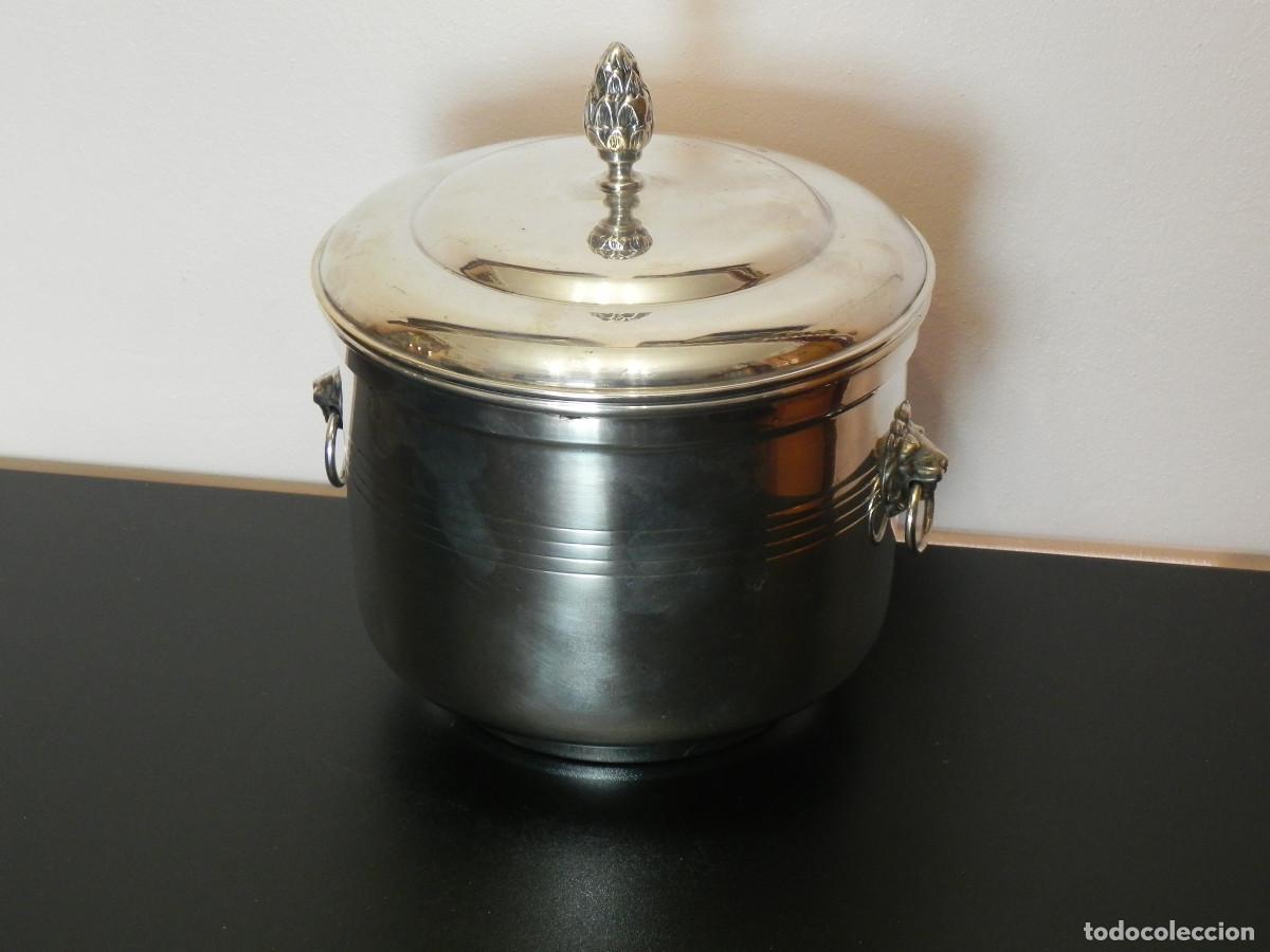 Antig&uuml;edades: ** HIELERA CUBITERA CON TAPA ** - Foto 1