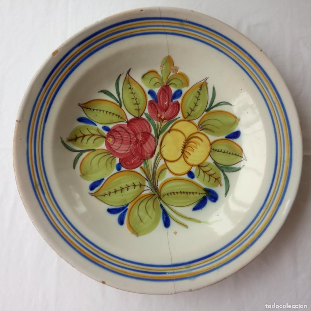 Antig&uuml;edades: Plato antiguo de cer&aacute;mica pintada a mano