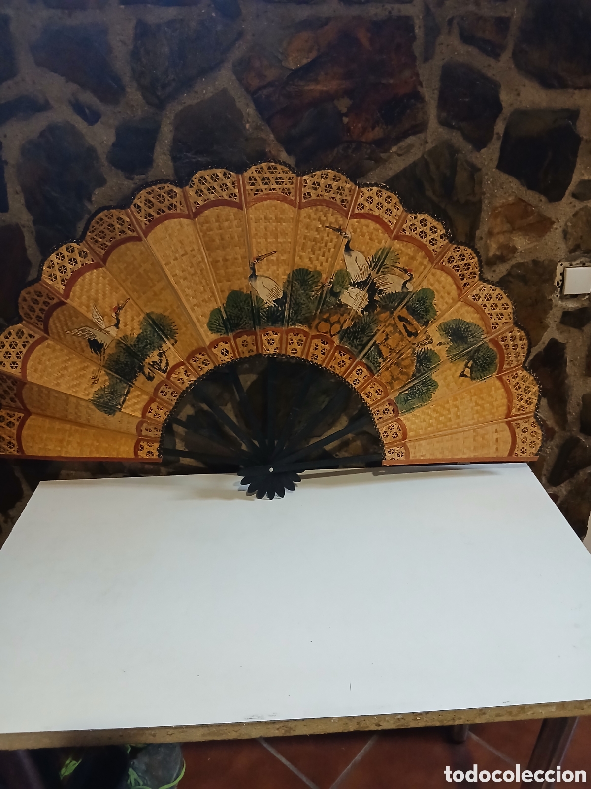 Antig&uuml;edades: Abanico grande de mimbre estilo oriental