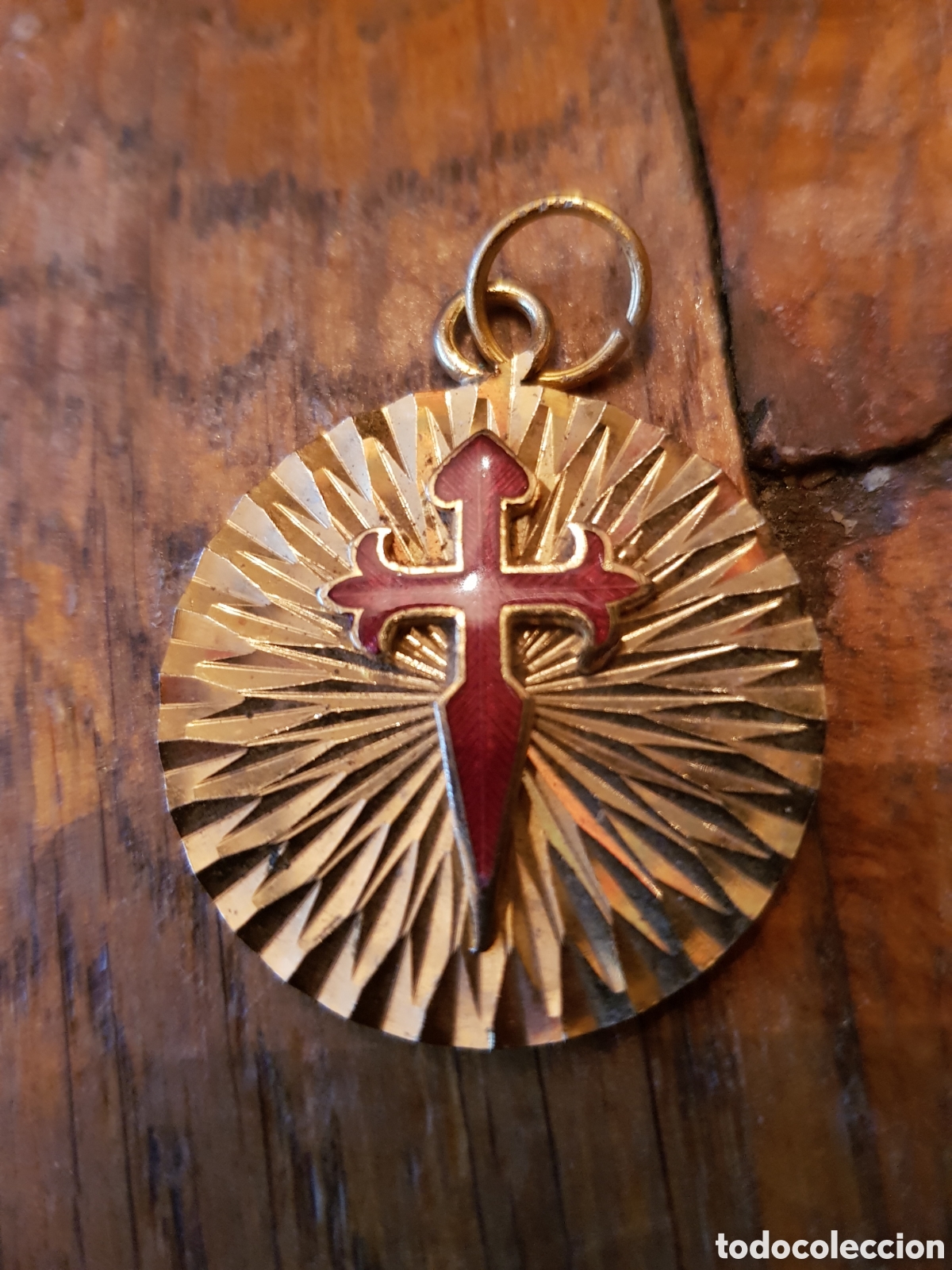 Antig&uuml;edades: ANTIGUA MEDALLA ESMALTADA ORDEN DE SANTIAGO.