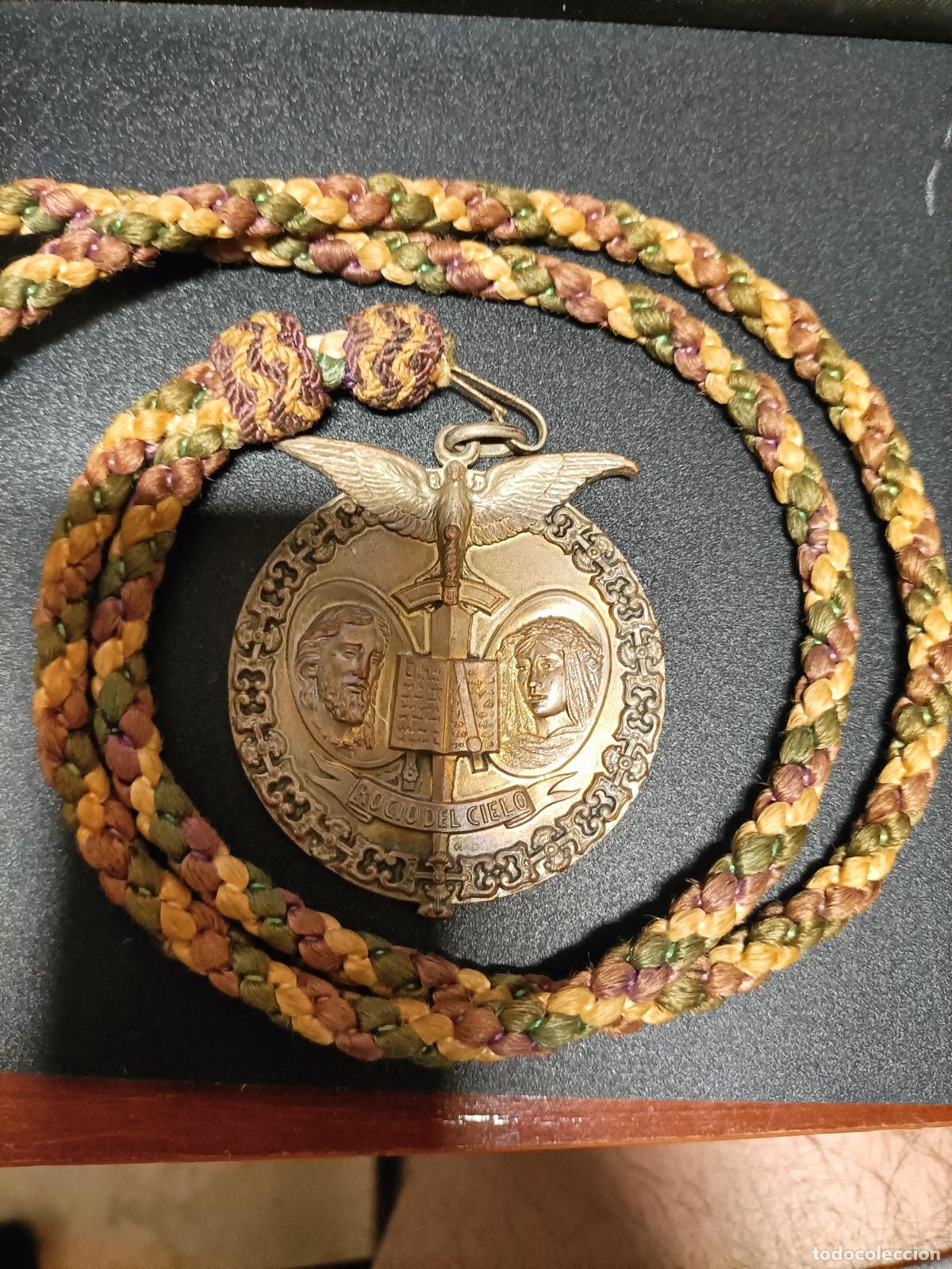 Antig&uuml;edades: ANTIGUA MEDALLA RELIGIOSA DE LA HERMANDAD DEL ROCIO SEMANA SANTA DE SEVILLA