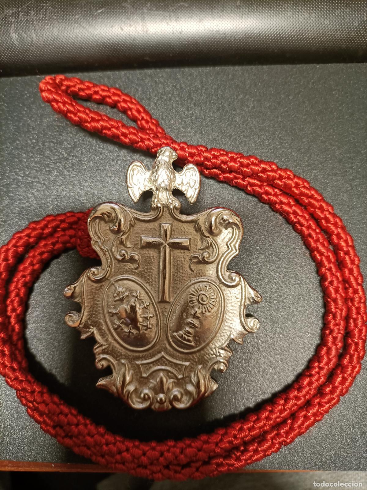 Antig&uuml;edades: ANTIGUA MEDALLA RELIGIOSA HERMANDAD DEL CERRO DEL AGUILA SEMANA SANTA DE SEVILLA