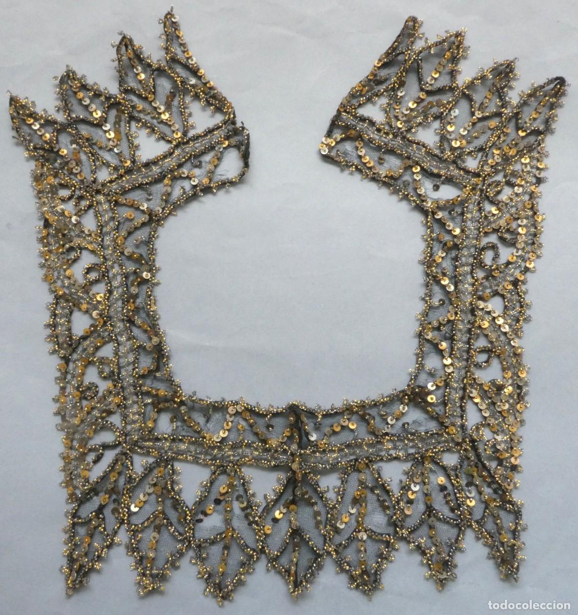 Antig&uuml;edades: ANTIGUO PECHER&Iacute;N DE LENTEJUELAS MET&Aacute;LICAS Y PERLITAS DE CRISTAL S.XIX