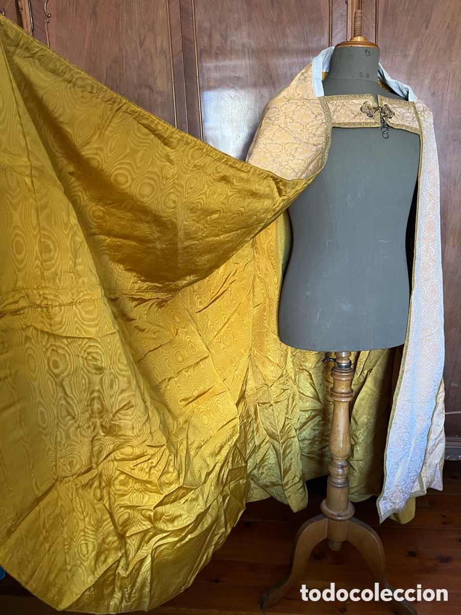 Antig&uuml;edades: Conjunto lit&uacute;rgico. Capa pluvial, casulla y complementos - Foto 26