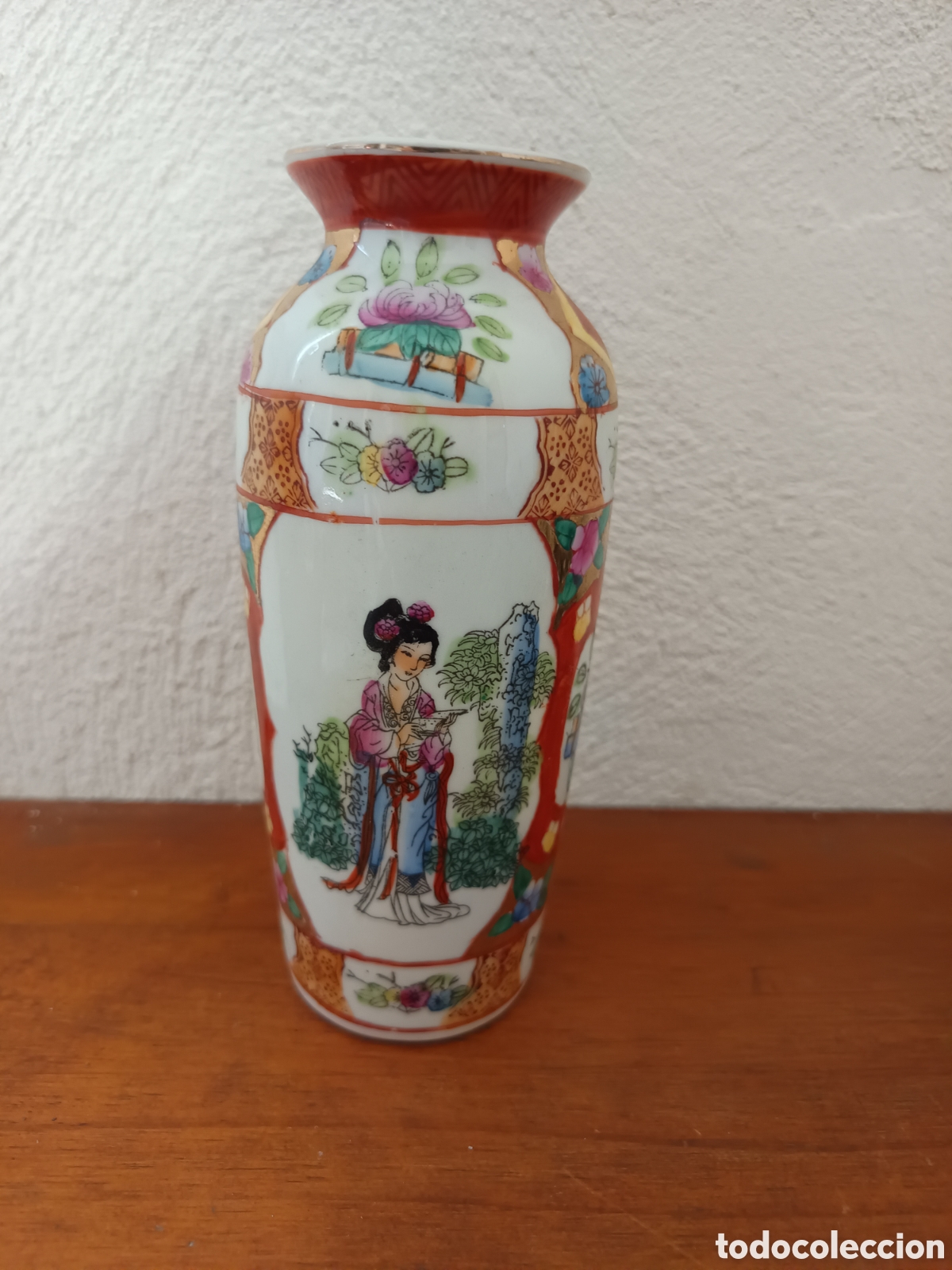 Antig&uuml;edades: Antiguo jarr&oacute;n de porcelana con decoraci&oacute;n de bellas mujeres mediados del XX Republica Popular China