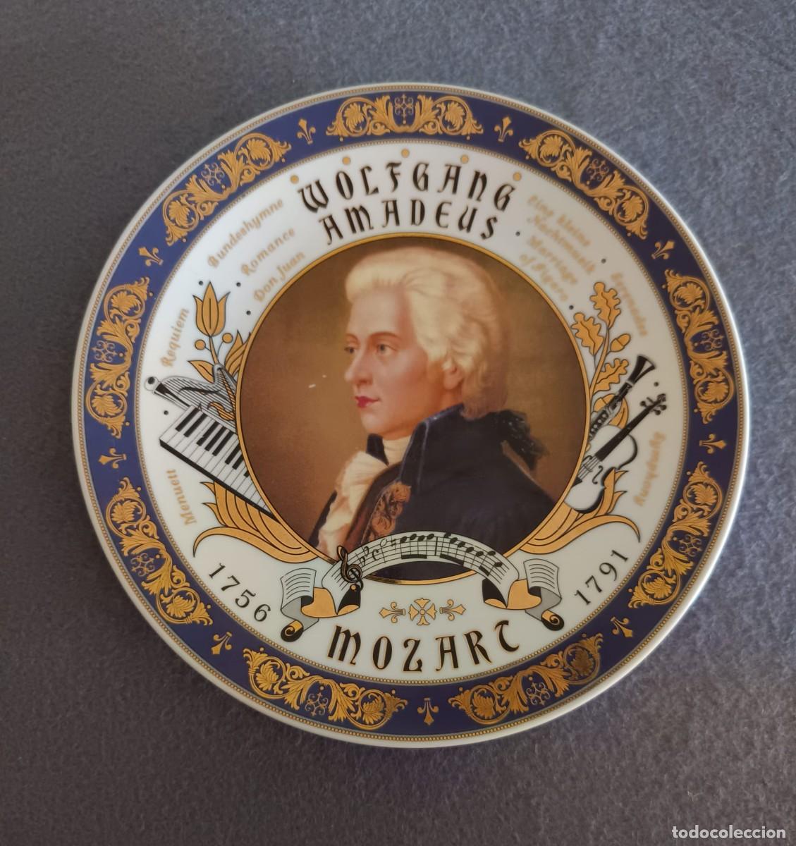 Antig&uuml;edades: Plato pared. Mozart. Riach.lau metz. Austria 15 cm. aprox.