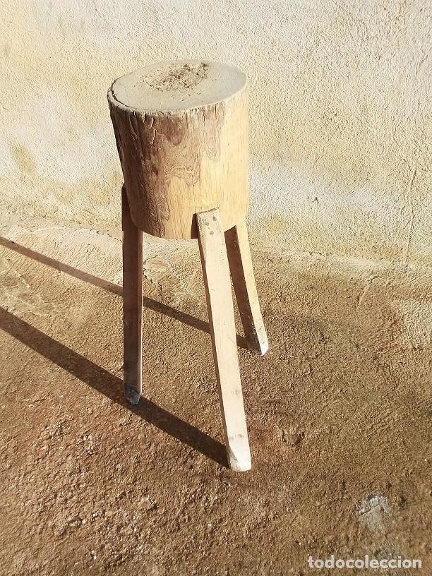 Antig&uuml;edades: Pil&oacute;n / Tajo de carnicero antiguo de madera r&uacute;stica