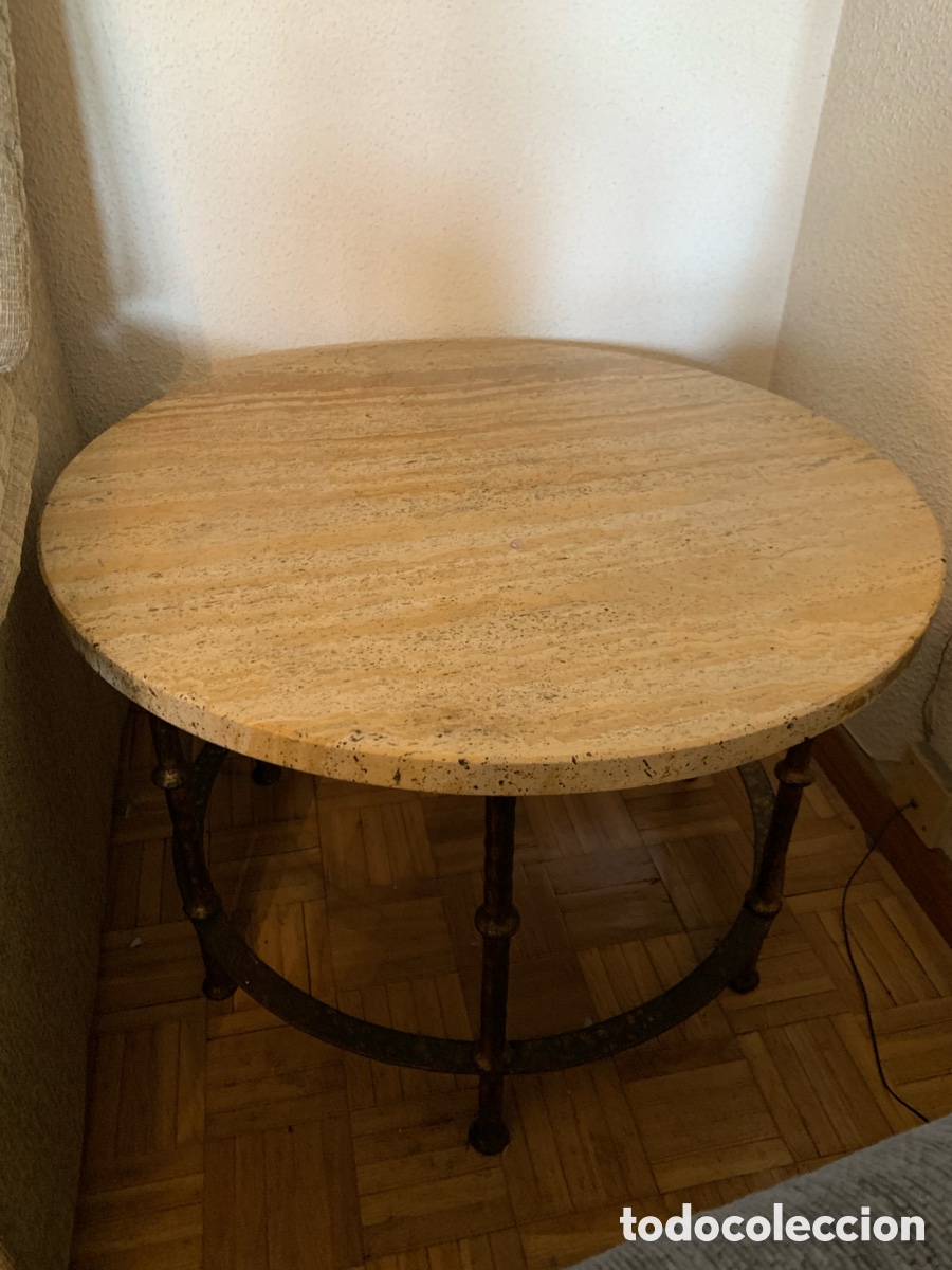 Antig&uuml;edades: Mesa de m&aacute;rmol y hierro