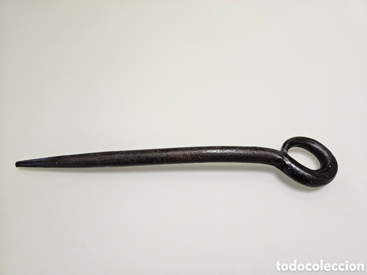Antig&uuml;edades: ANTIGUO GANCHO FORJA O AMARRABURROS S.XIX