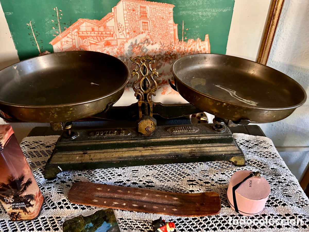 Antig&uuml;edades: Balanza antigua hierro fundido y lat&oacute;n o bronce