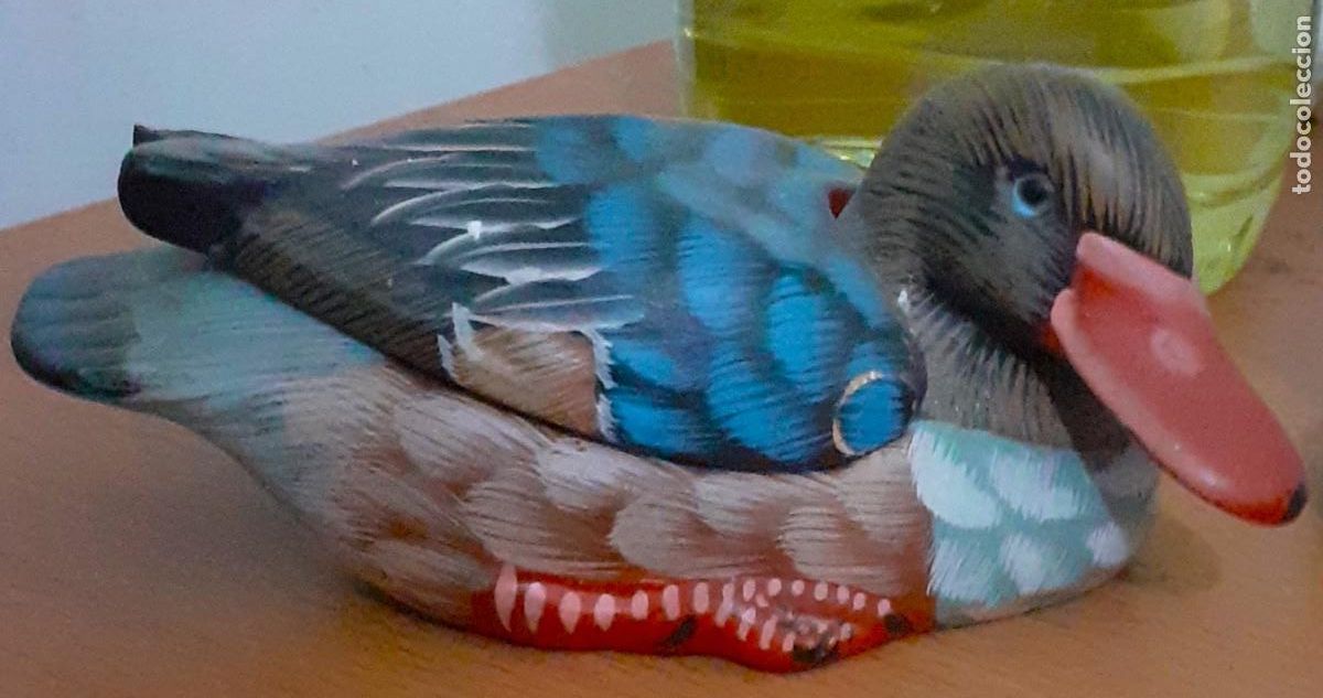 Antig&uuml;edades: PRECIOSA FIGURA DE UN PATO DESCANSANDO. FIGURA.