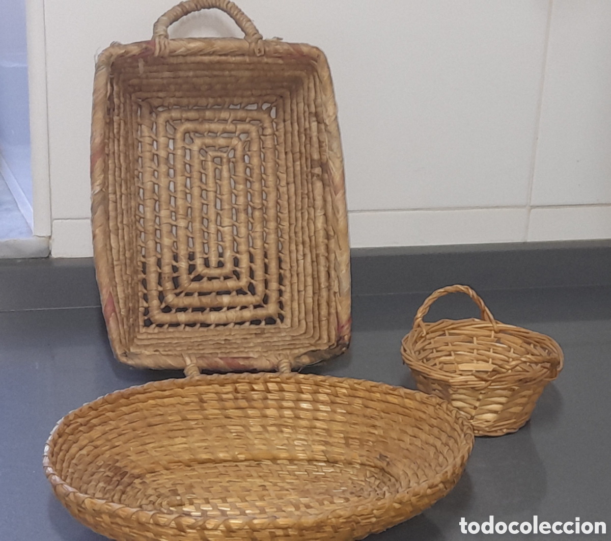 Antig&uuml;edades: Lote de cestas antiguas