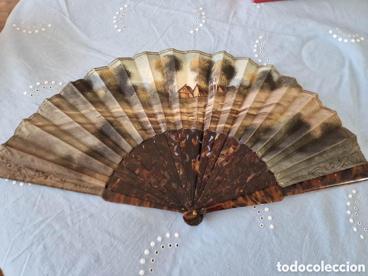 Antig&uuml;edades: ANTIGUO ABANICO CAREY Y SEDA PINTADA Y FIRMADA