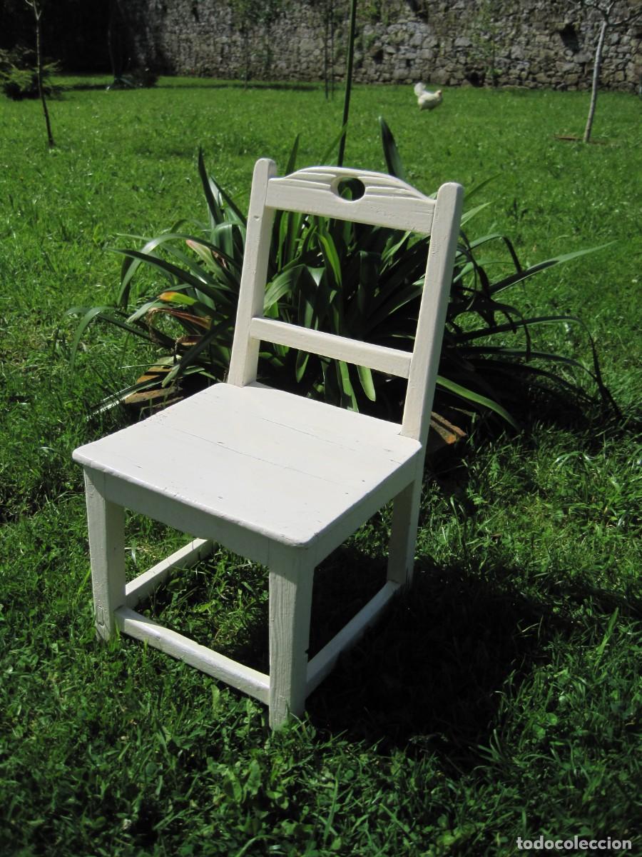 Antig&uuml;edades: SILLA INFANTIL DE MADERA - PP. S. XX