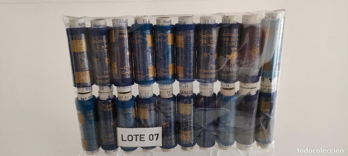Antig&uuml;edades: 20 bobinas de hilo de algod&oacute;n El Canastillo n&ordm;50. Compa&ntilde;&iacute;a Nacional de Hilaturas (Lote 7)