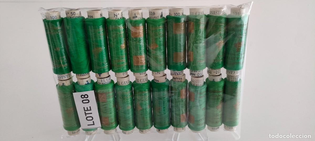 Antig&uuml;edades: 20 bobinas de hilo de algod&oacute;n El Canastillo n&ordm;50. Compa&ntilde;&iacute;a Nacional de Hilaturas (Lote 8)