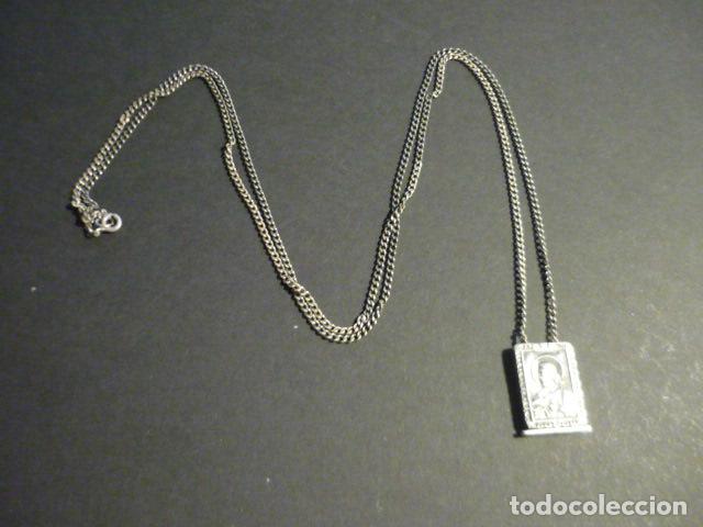 Antig&uuml;edades: CADENA CON MEDALLA COLGANTE DEL SAGRADO CORAZON DE JESUS Y RELIQUIA EN PLATA 38 CM