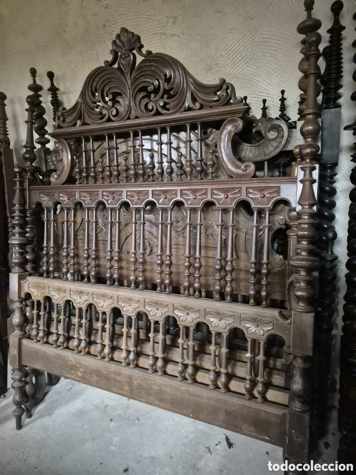 Antig&uuml;edades: Cama de paliller&iacute;a o torneados de madera