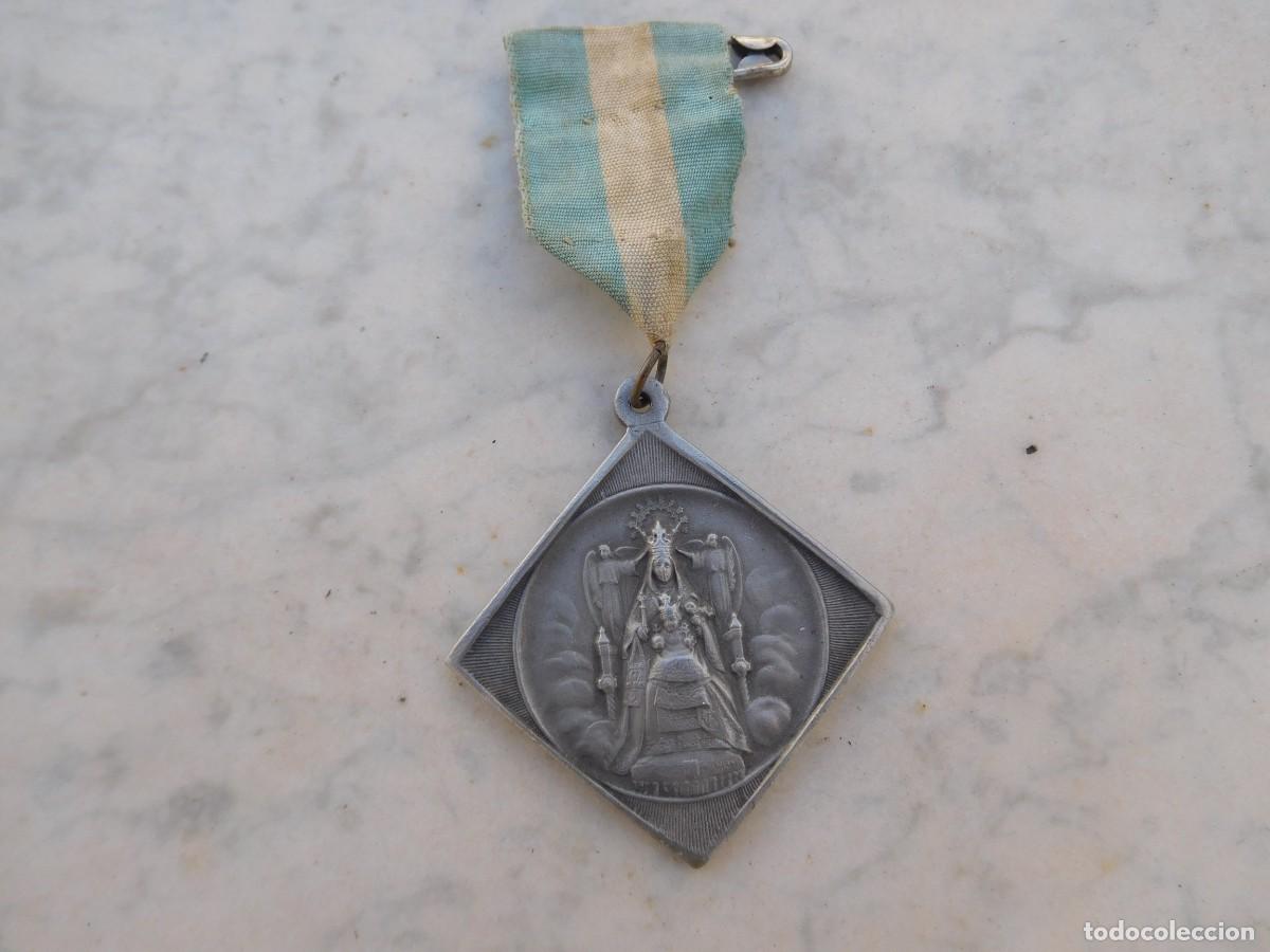 Antig&uuml;edades: Medalla antigua de Ntra. Sra. de la Merced