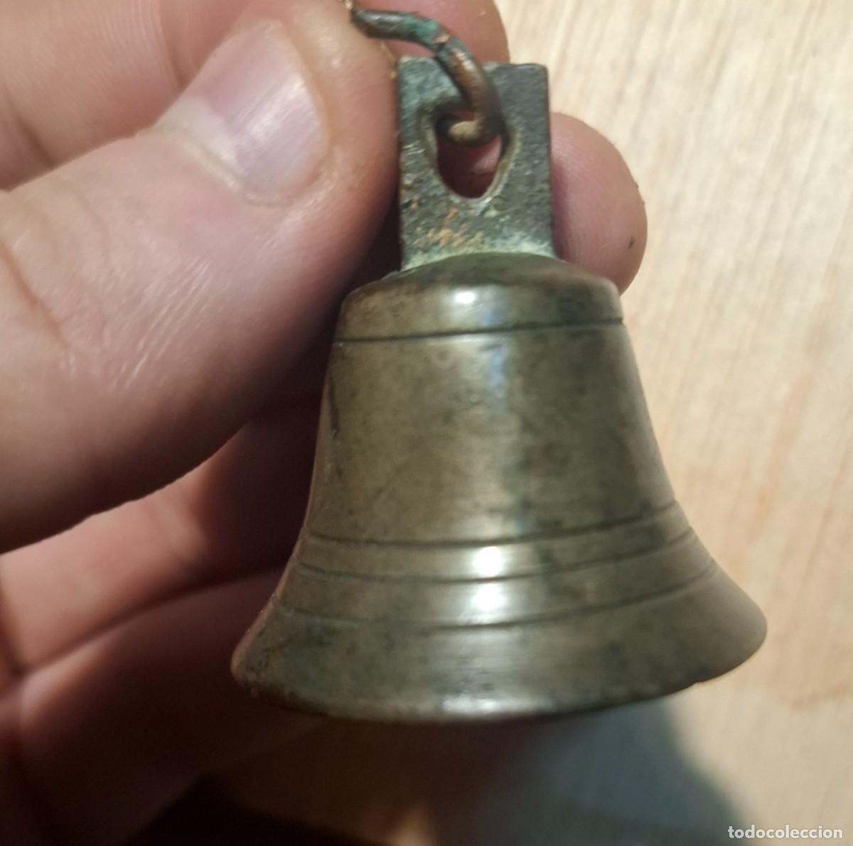 Antig&uuml;edades: Campanita de bronce antigua - Foto 1