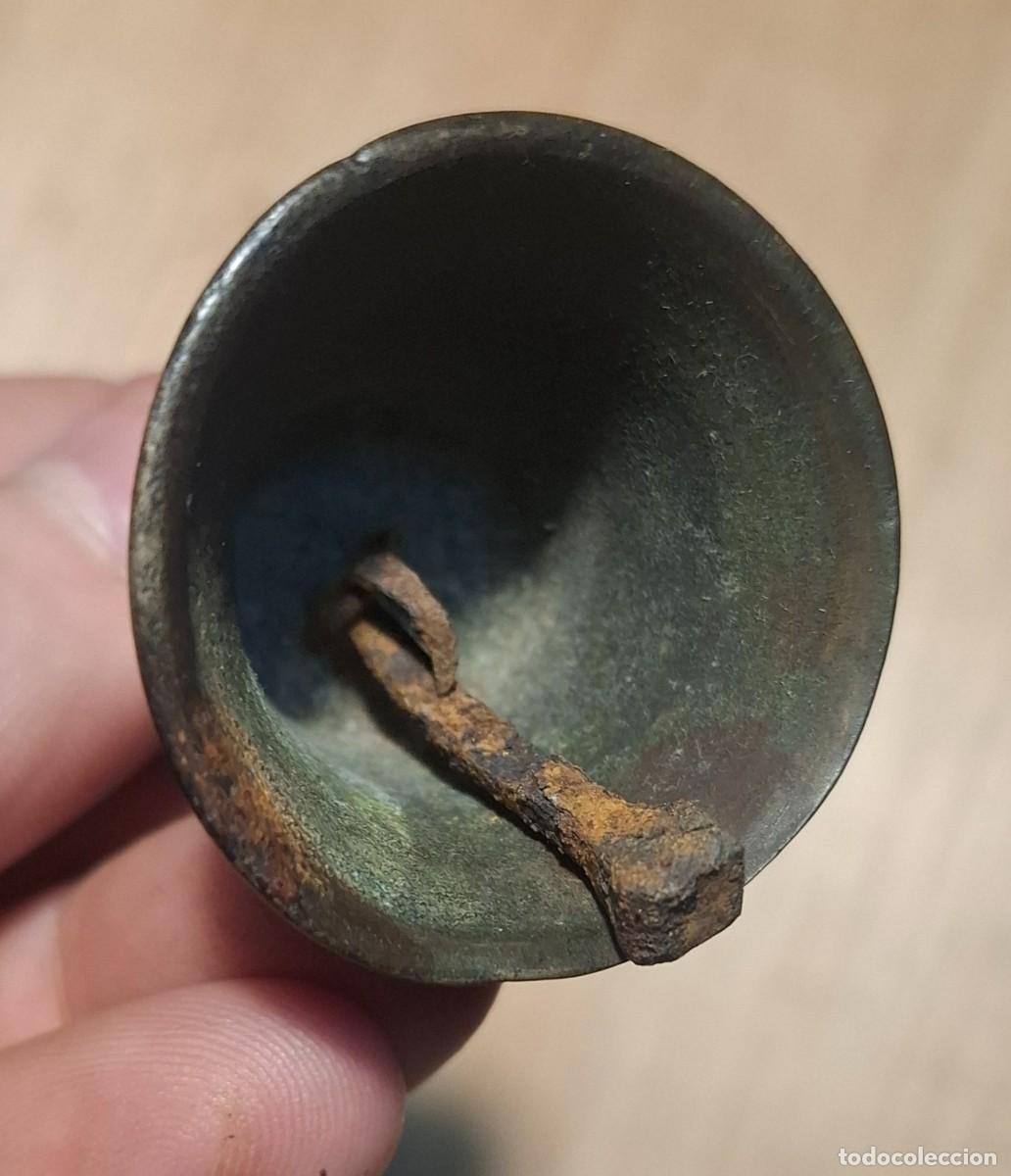 Antig&uuml;edades: Campanita de bronce antigua - Foto 2