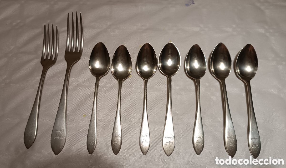 Antig&uuml;edades: LOTE CUBIERTOS,7 cucharas de postre,2 tenedores grabados con iniciales P-E y P-T. En PLATA y Alpaca.