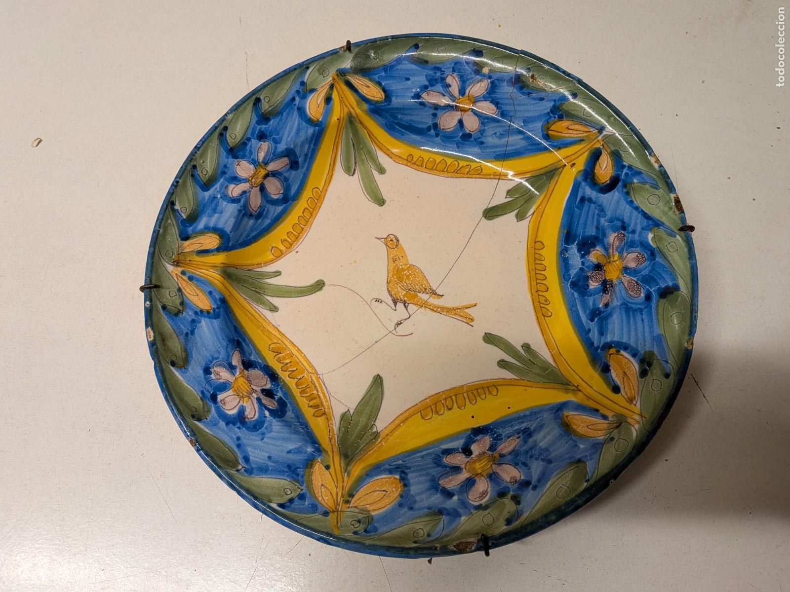 Antig&uuml;edades: ANTIGUO PLATO MANISES LA&Ntilde;ADO S. XIX